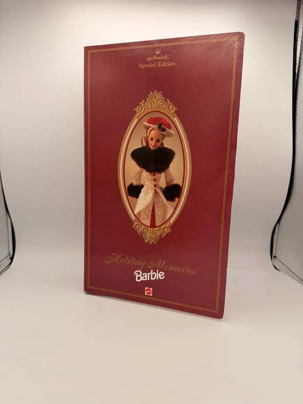 1995 Hallmark Special Edition Holiday Memories Barbie Doll